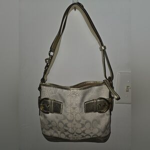 Coach | Cream and Gold Shoulder Hobo Bag